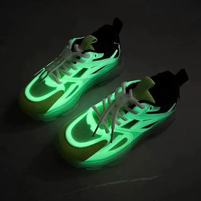 गुणवत्ता  150D Crochet Glow In The Dark Yarn Knitting Weaving  Embroidery फैक्टरी